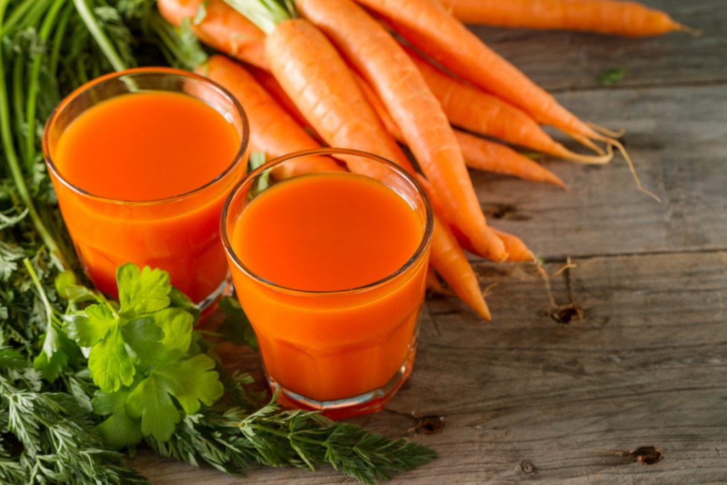Nước ép cà rốt có lợi ích gì đối với con người?
