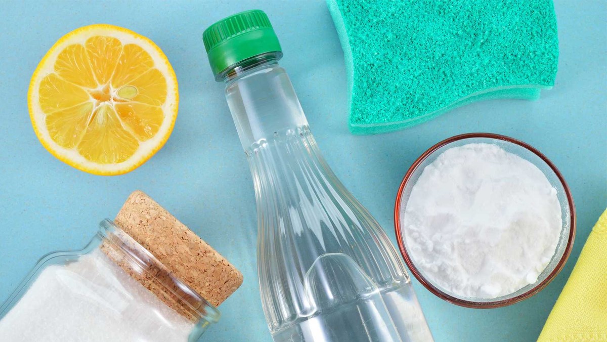 Làm sạch bằng muối ăn + baking soda + nước rửa chén